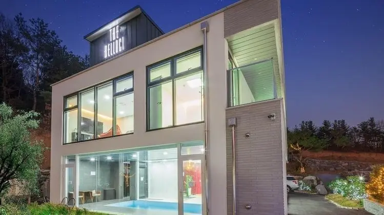 Basic Oda, 3 Yatak Odası (Belloci)