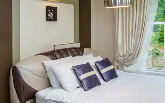 Oda (Rusty Nail 202 (Whirlpool Spa))