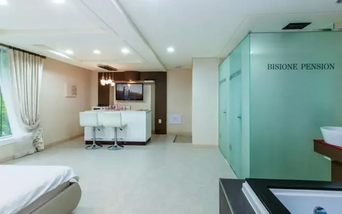 Oda (Rusty Nail 202 (Whirlpool Spa))