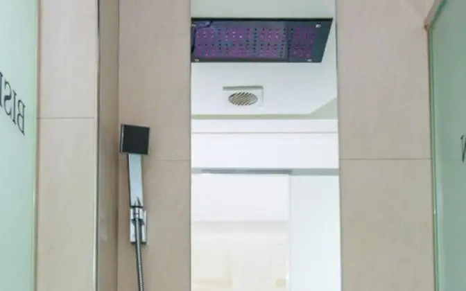 Oda (Rusty Nail 202 (Whirlpool Spa))