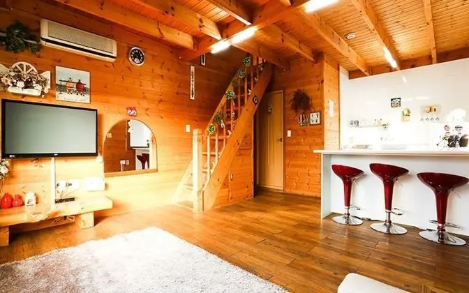 Oda (Sol Mochae (Unshared House Duplex))