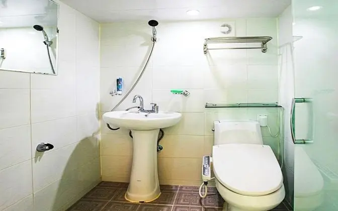 Oda (Beige Room (Duplex))