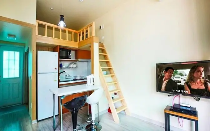 Oda (Red Room (Duplex))