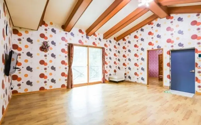 Oda (Group Room (Group Room))