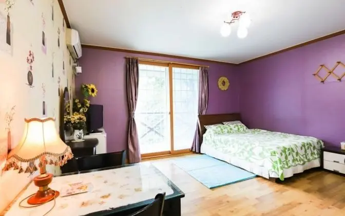 Oda (Mimosa (bed/studio))