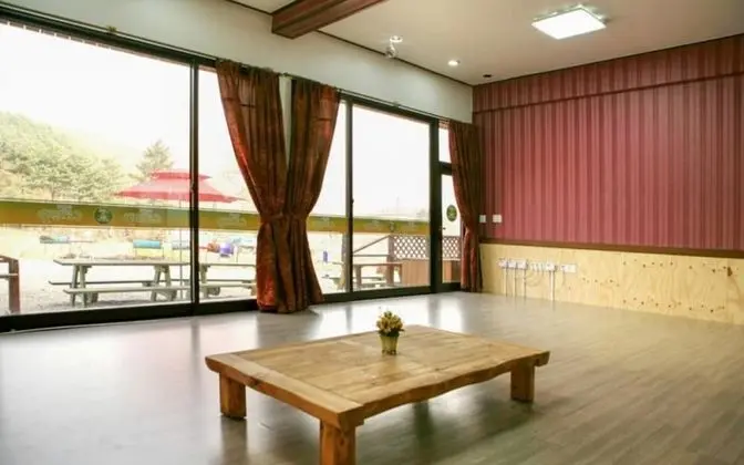 Oda (Room 102)