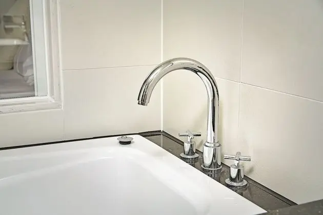 Standard Tek Büyük Yataklı Oda, 1 Büyük (Queen) Boy Yatak, Göl Manzaralı