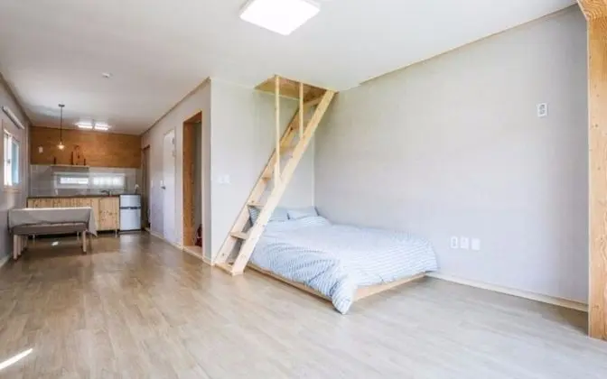 Oda (Room 201)