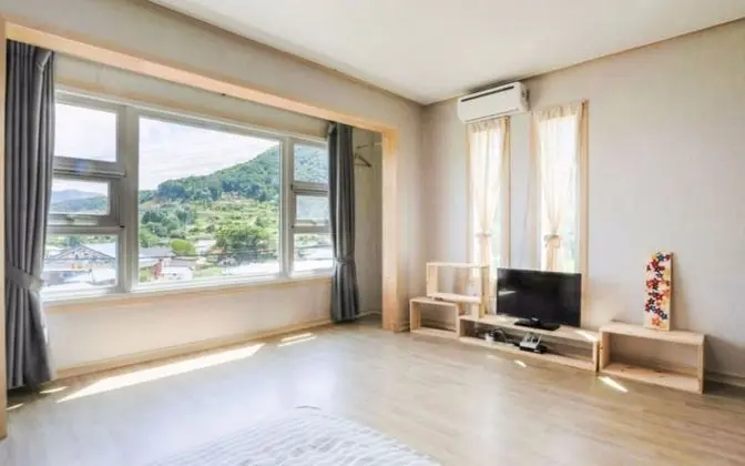Oda (Room 201)