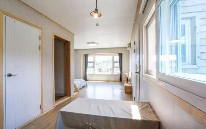 Oda (Room 201)