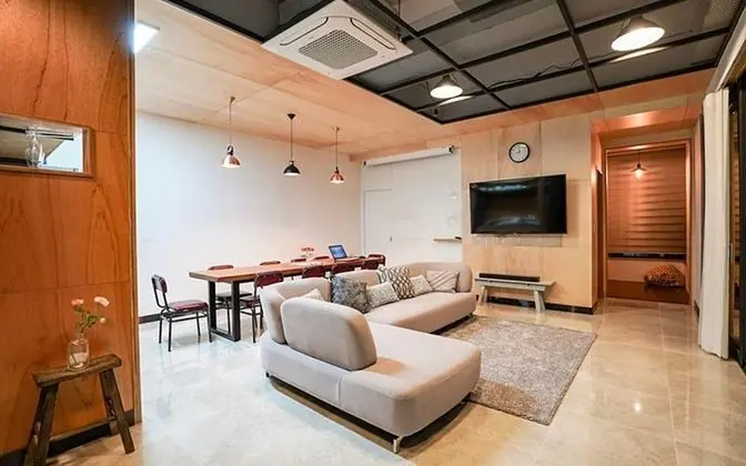 Oda (Junghwa-yeokgak Building 2 (Duplex in)