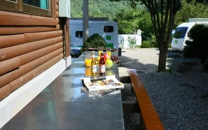 Oda (Medium Log Room A)