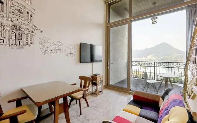 Oda (Guest Room 3 (Lake View Duplex))