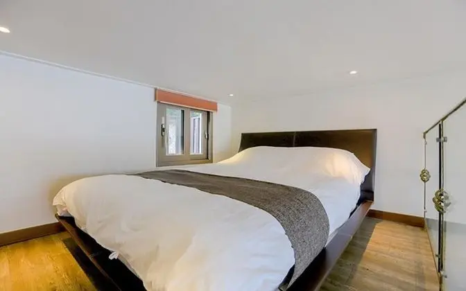 Oda (Guest Room 3 (Lake View Duplex))