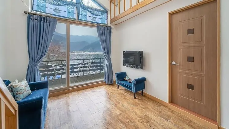 Basic Oda, 1 Yatak Odası (Blue (no pet/ river view))