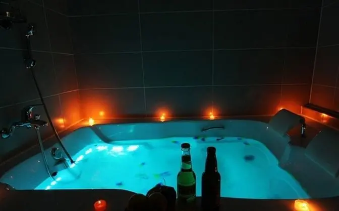 Oda (Lemon Four (Duplex Spa))