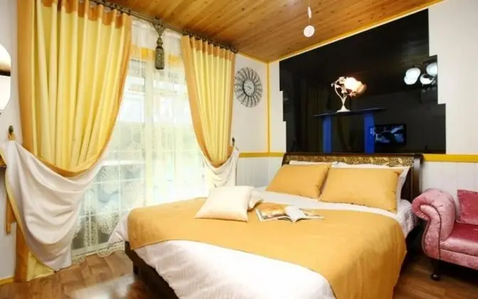 Oda (Symbidium (Jet spa for 3 or 4 Person))