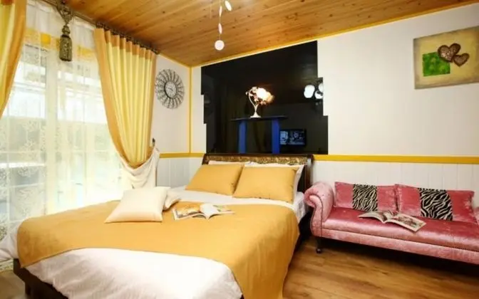 Oda (Symbidium (Jet spa for 3 or 4 Person))