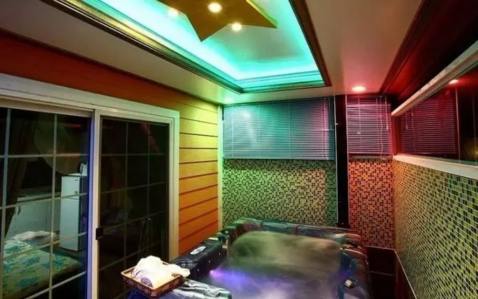 Oda (Symbidium (Jet spa for 3 or 4 Person))