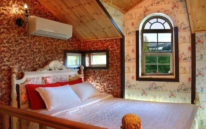 Oda (Snow White (Spa Duplex))