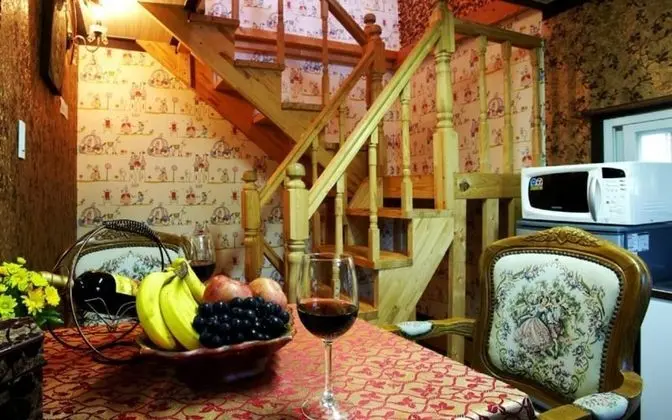 Oda (Snow White (Spa Duplex))