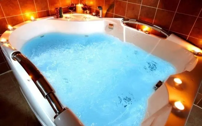 Oda (Snow White (Spa Duplex))