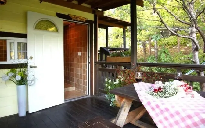 Oda (Snow White (Spa Duplex))