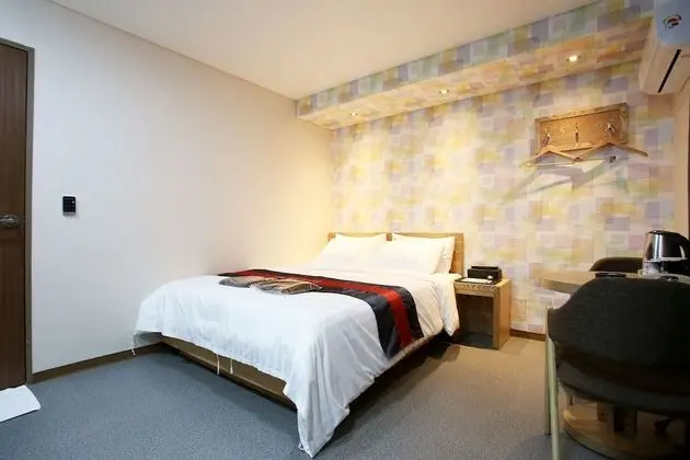 Oda (General Room B (You must check-in by )