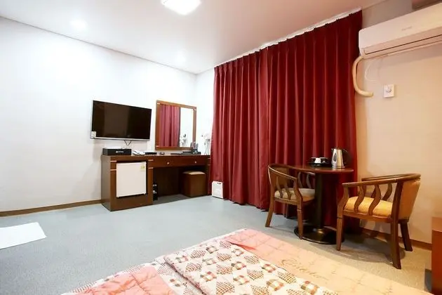 Oda (Ondol (You must enter the room by 12p)