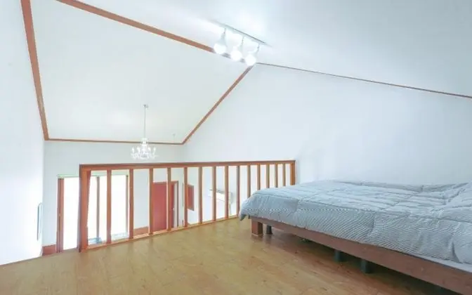 Oda (Room 104 (Duplex Family Group Room))