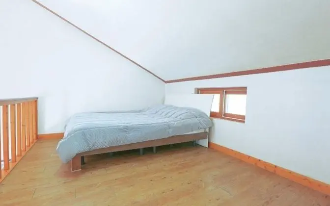 Oda (Room 104 (Duplex Family Group Room))