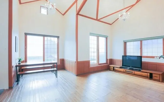 Oda (Room 105 (Duplex Group Room))