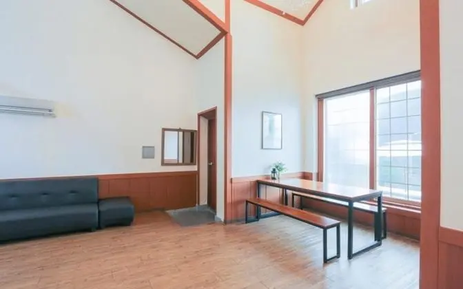 Oda (Room 105 (Duplex Group Room))