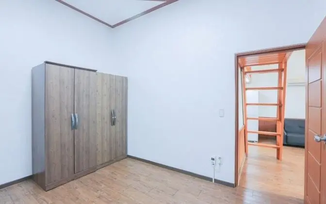 Oda (Room 105 (Duplex Group Room))