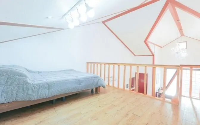 Oda (Room 105 (Duplex Group Room))