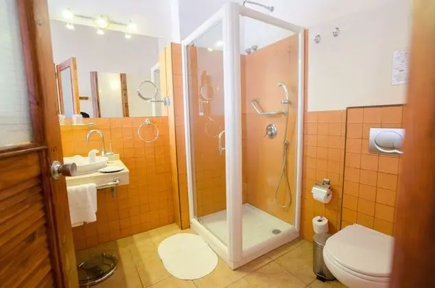 Tek Büyük Yataklı Oda (Upper floor)