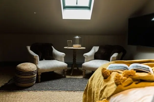Gara Room