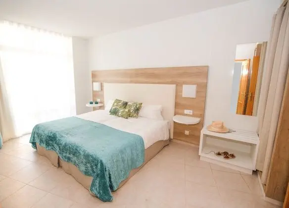 Süit, Golf Manzaralı (2 adults and 2 children)