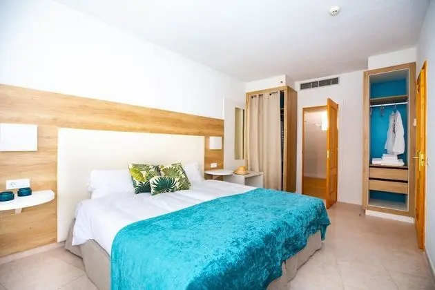 Süit, Golf Manzaralı (2 adults and 2 children)