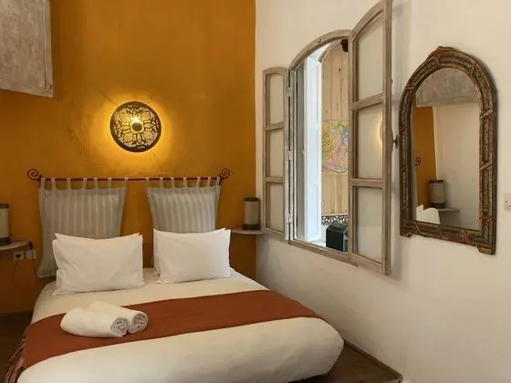 Basic Tek Büyük Yataklı Oda, Özel Banyo (Chambre Double)