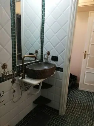 Business Tek Büyük veya İki Ayrı Yataklı Oda (+ Meeting Room)