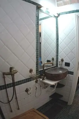 Business Tek Büyük Yataklı Oda (+ Meeting Room)