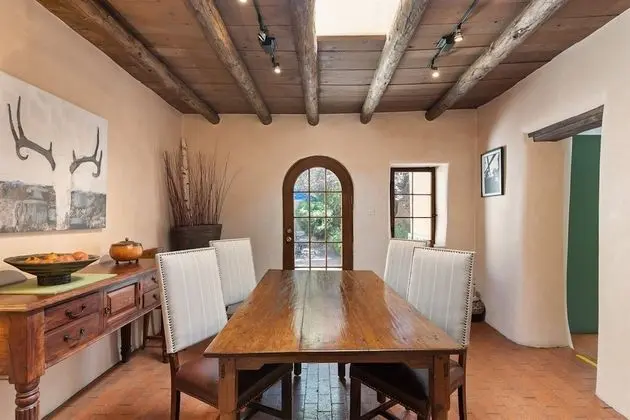 Ev (Garcia St. Adobe - Historic District,)