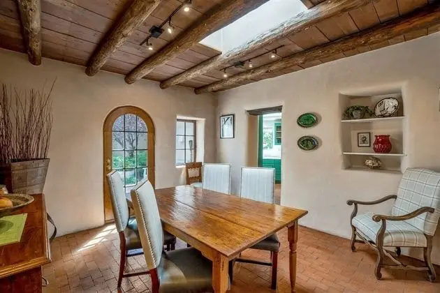 Ev (Garcia St. Adobe - Historic District,)