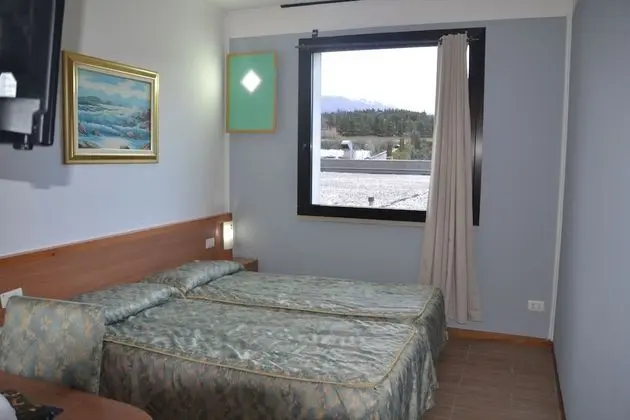 Büyük Yataklı Tek Kişilik Oda