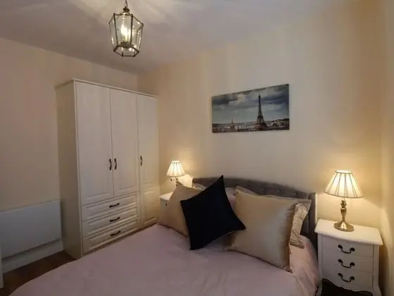 Apart Daire, Özel Banyo (Ref B)