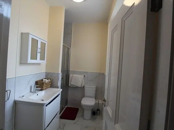 Apart Daire, Özel Banyo (Ref B)