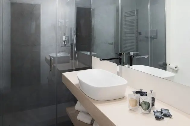 Superior Büyük Yataklı Tek Kişilik Oda, 1 Çift Kişilik Yatak, Engellilere Uygun