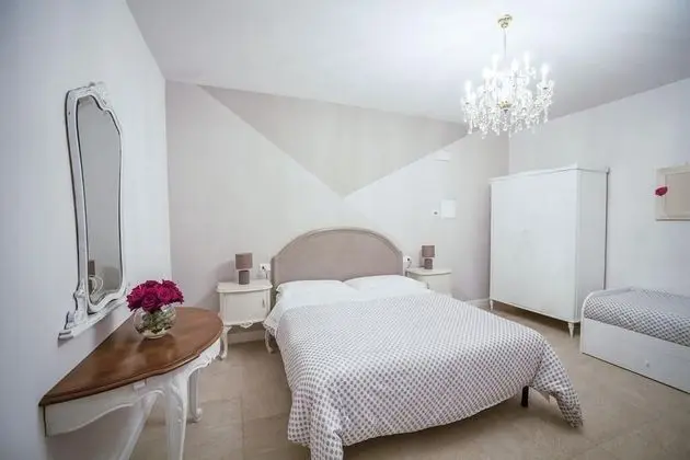 Dört Kişilik Oda, Bahçe Manzaralı