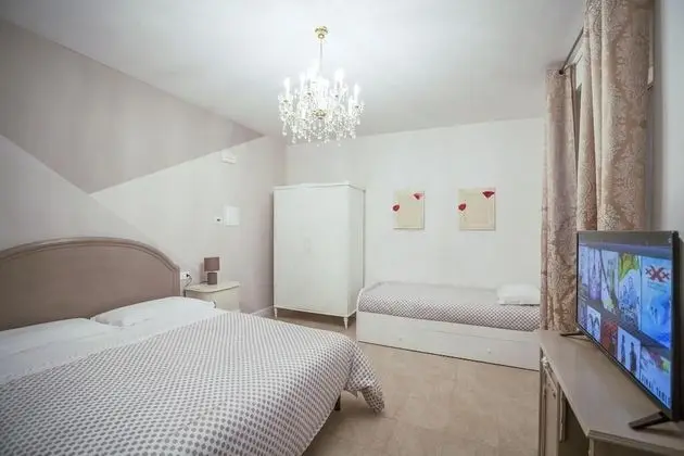 Dört Kişilik Oda, Bahçe Manzaralı